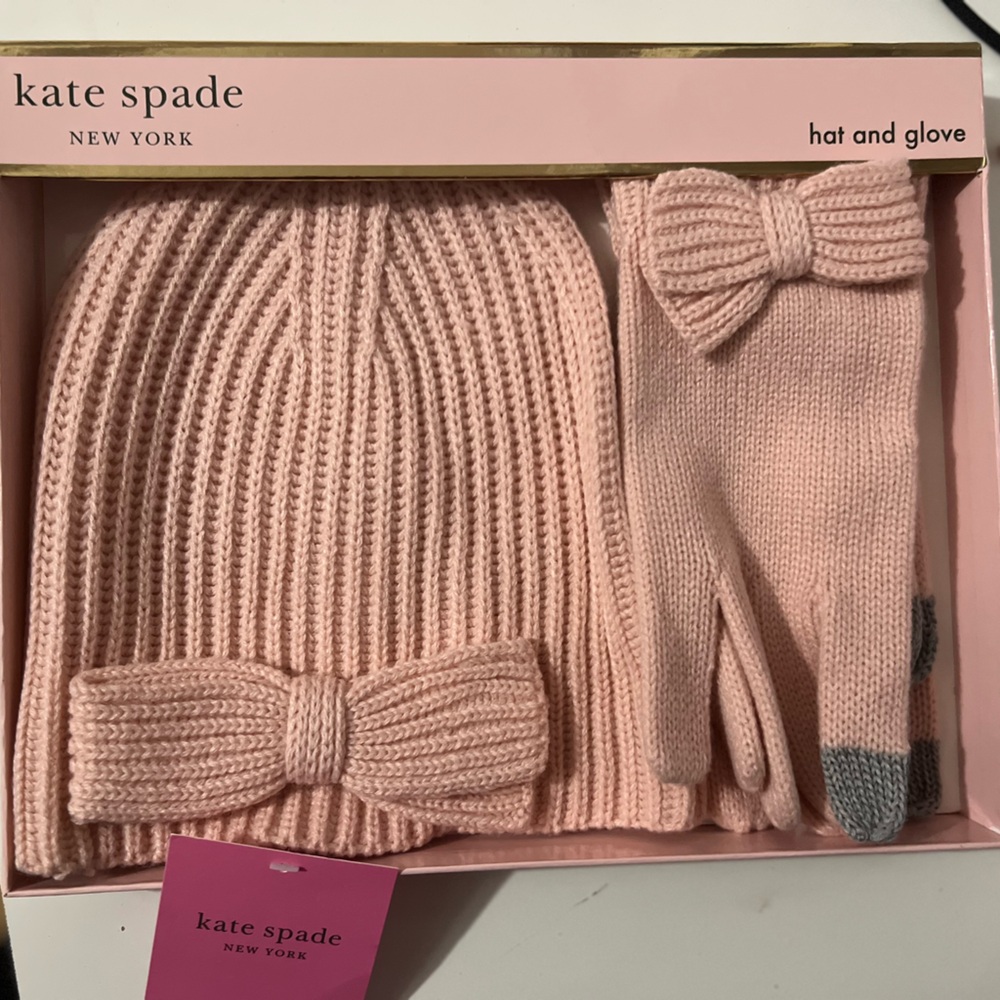KATE SPADE HALF BOW BEANIE AND GLOVES SET IN ENGLISH ROSE, NWT